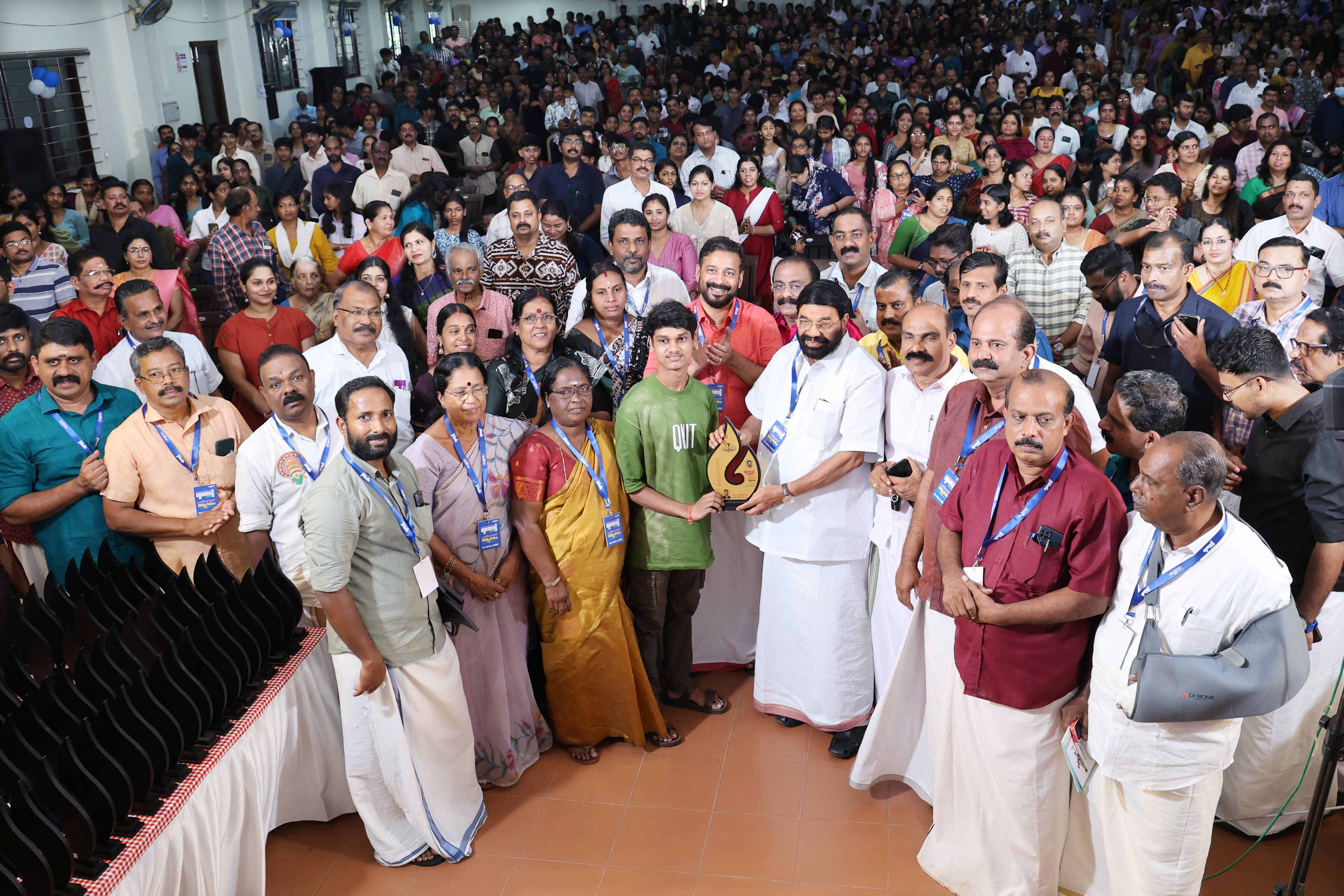 മുന്നോട്ട്